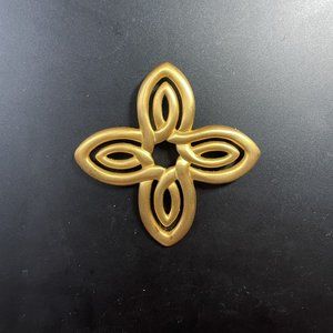 Unmarked elegant vintage cross pin brooch, gold tone, excellent condition